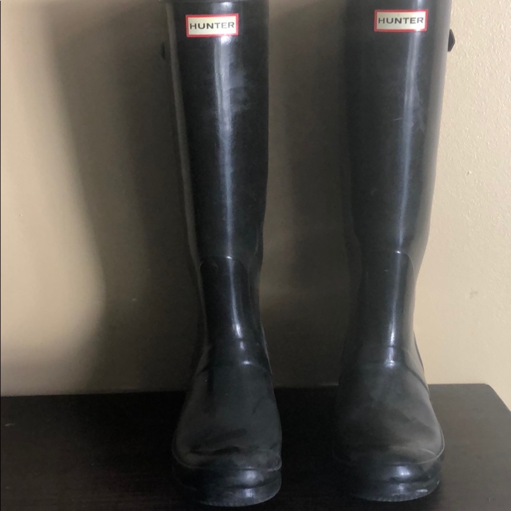 Size 9 black hunter rain boots